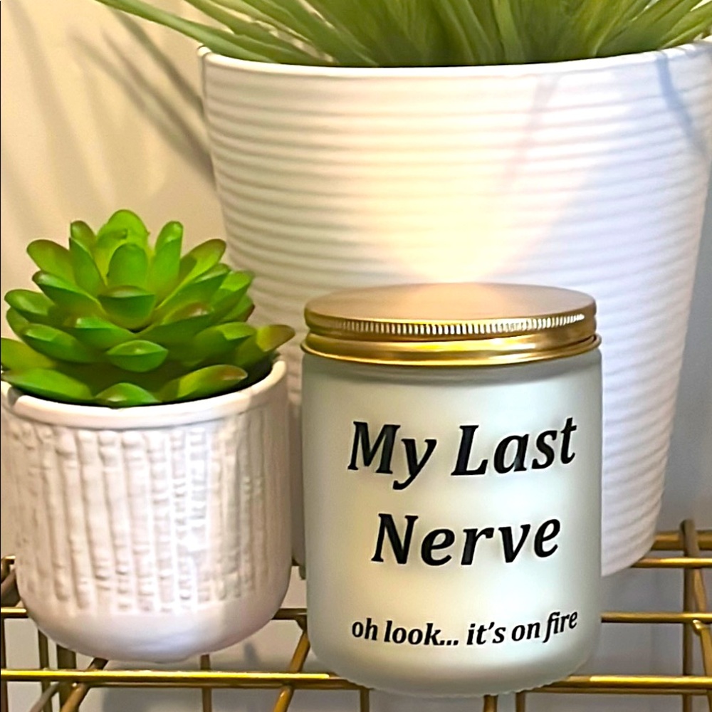 White Scented Candle with Gold Lid